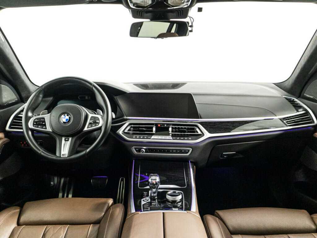 BMW X7 M50d, 2020 Фото №13