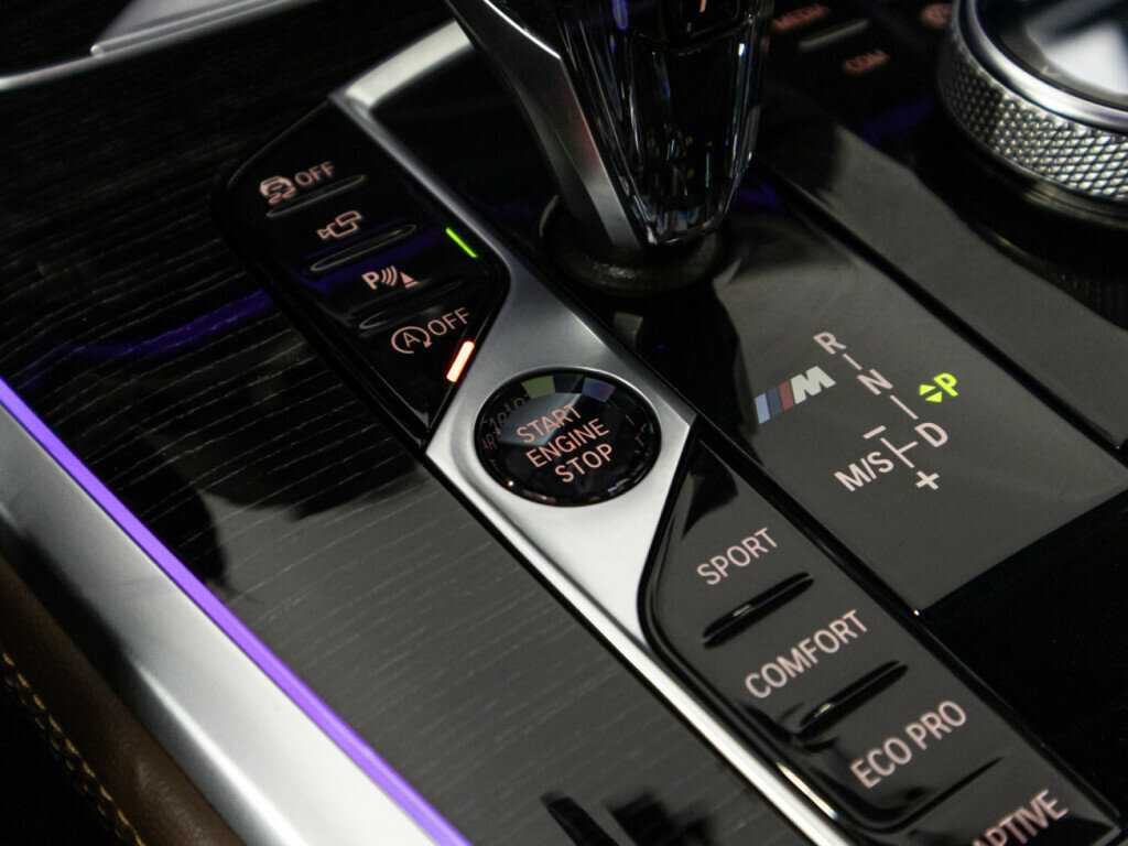 BMW X7 M50d, 2020 Фото №31