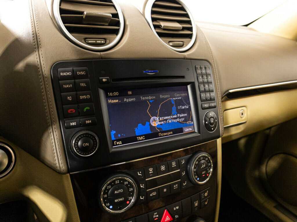 Mercedes-Benz GL-Класс 500, 2010 Фото №21