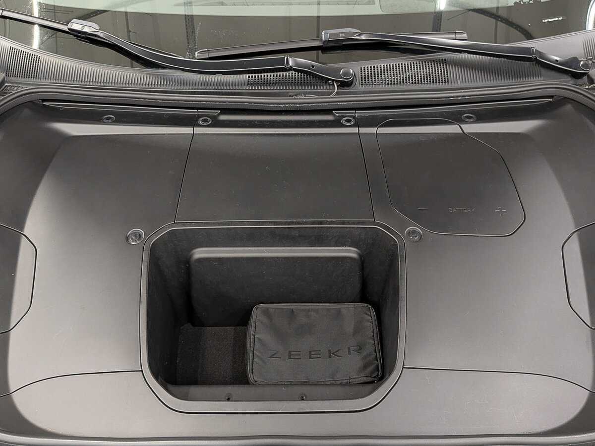 Zeekr 001 100 kWh, 2023 Фото №9
