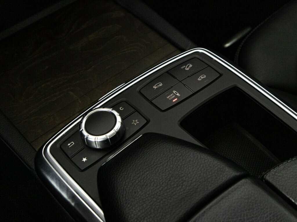 Mercedes-Benz GL-Класс 350 CDI BlueTEC, 2015 Фото №21