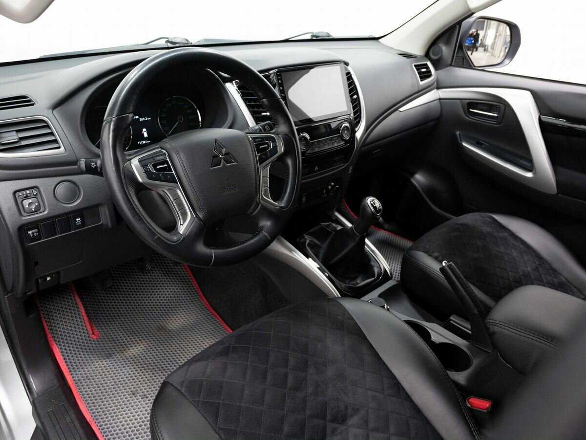 Mitsubishi Pajero Sport, 2017 - 111 378 км. | Фото №8