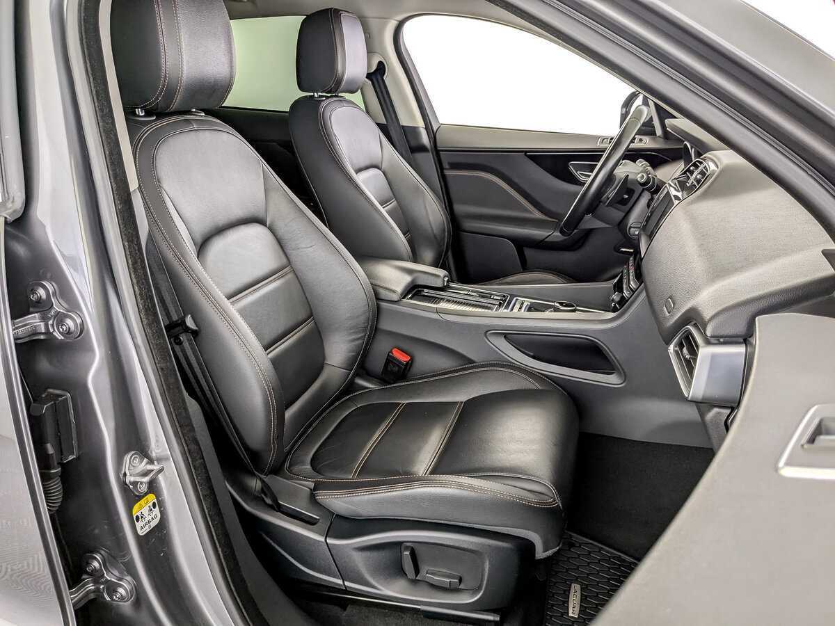 Jaguar F-Pace, 2016 Фото №22