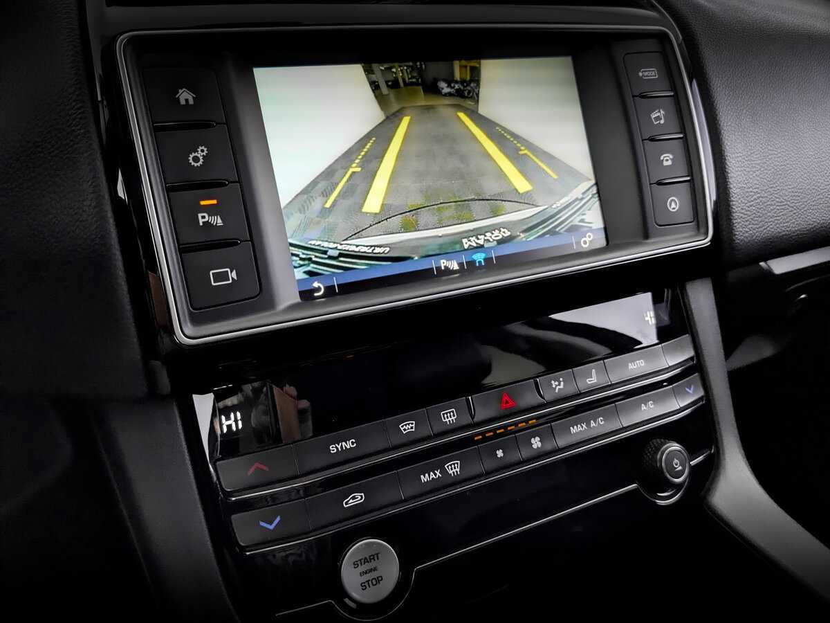 Jaguar F-Pace, 2016 Фото №25