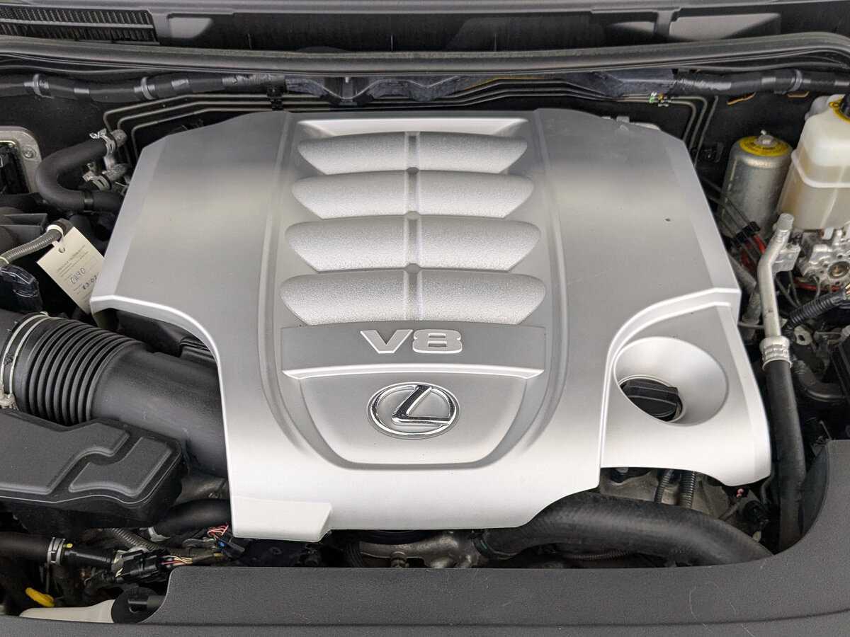 Lexus LX 570, 2016 Фото №9