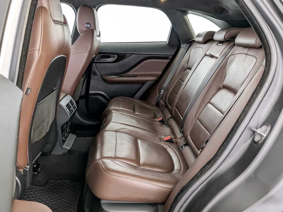 Jaguar F-Pace, 2016 Фото №12