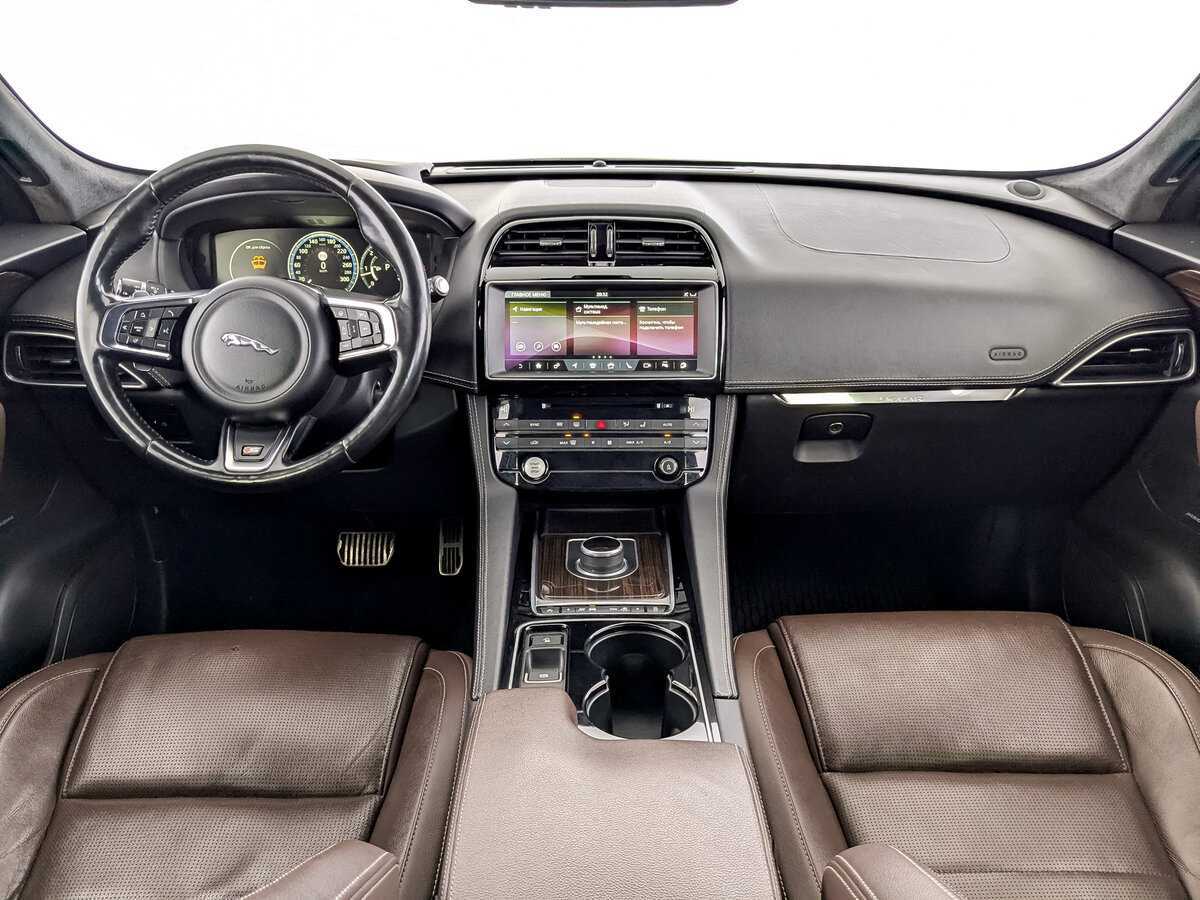 Jaguar F-Pace, 2016 Фото №14