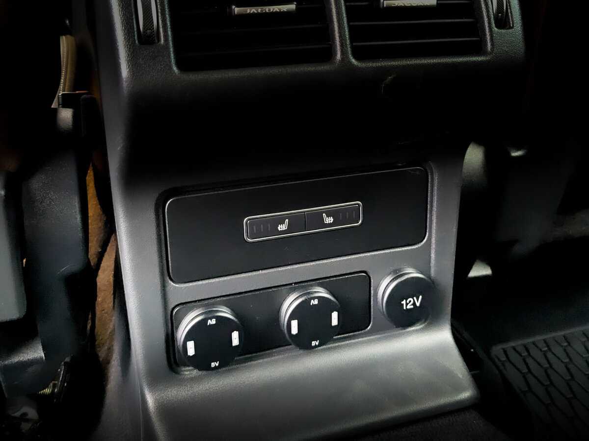 Jaguar F-Pace, 2016 Фото №29