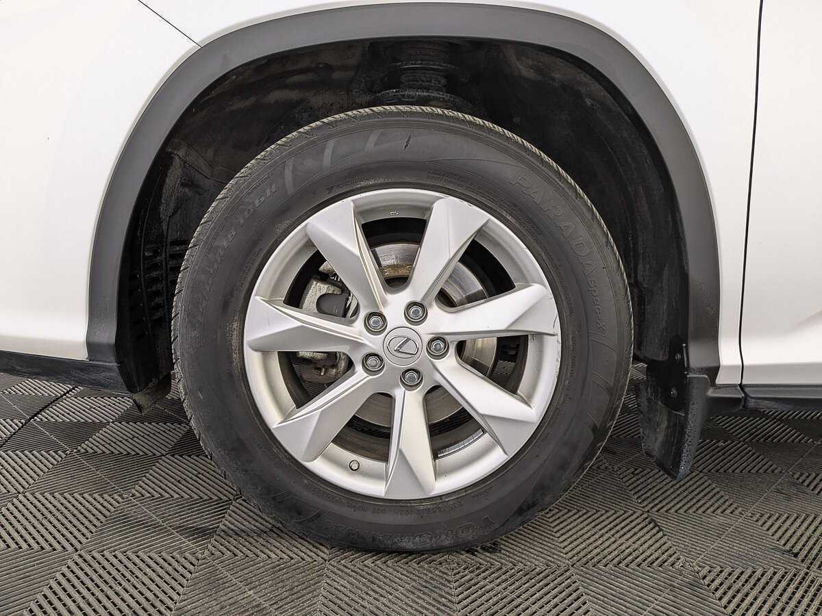 Lexus RX 200t, 2017 Фото №12