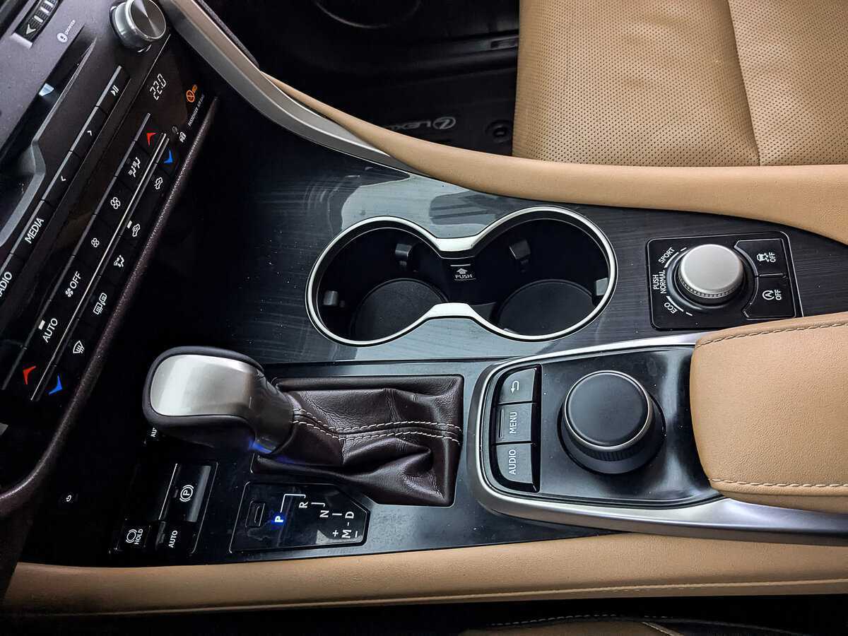 Lexus RX 200t, 2017 Фото №30