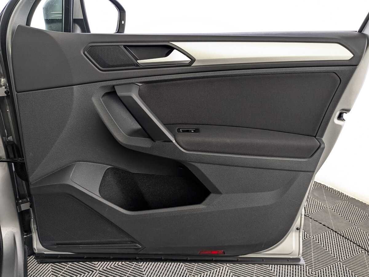 Volkswagen Tiguan, 2020 Фото №25