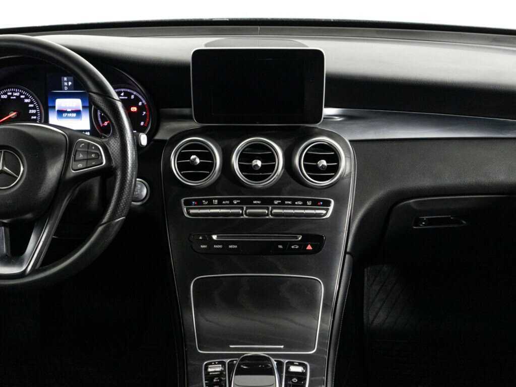 Mercedes-Benz GLC 300, 2017 Фото №14