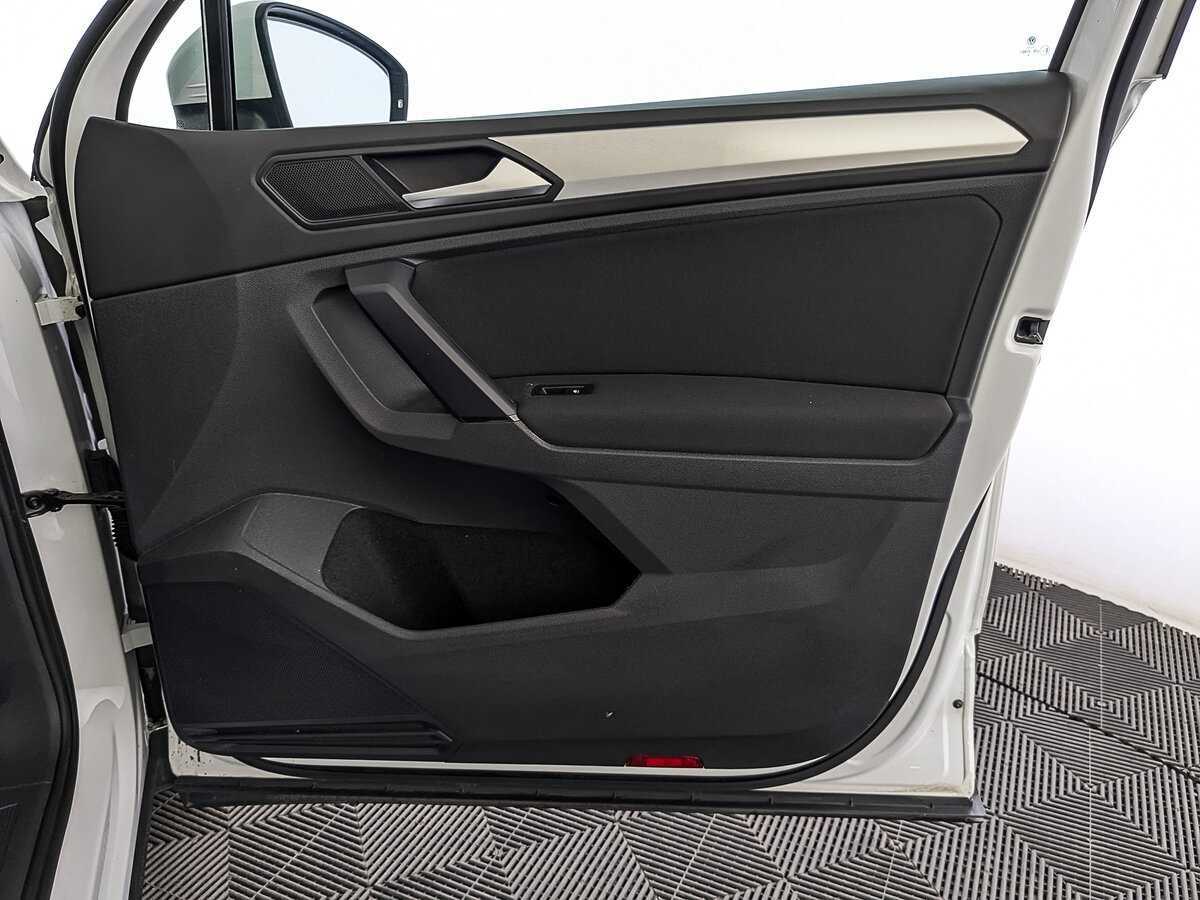 Volkswagen Tiguan, 2018 Фото №23