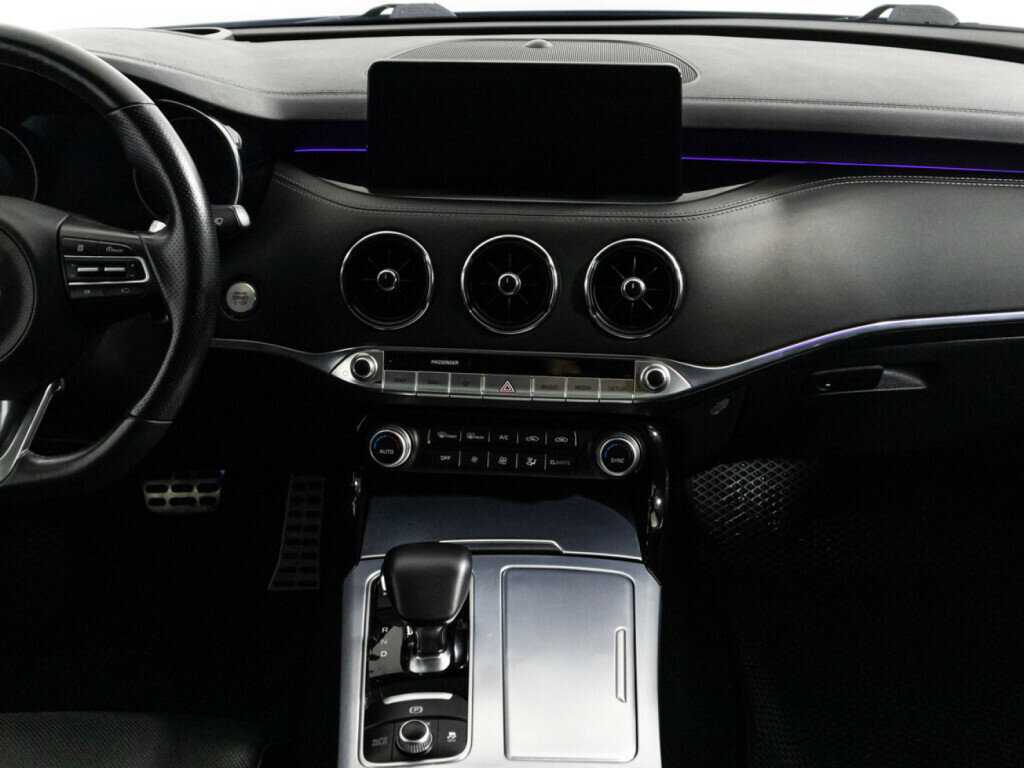 Kia Stinger, 2021 Фото №15