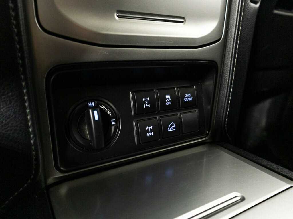 Toyota Land Cruiser Prado, 2021 Фото №19