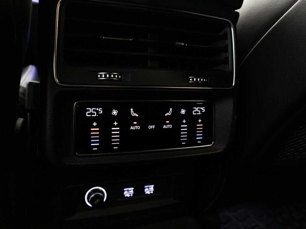 Audi Q7 45 TDI, 2020 Фото №22