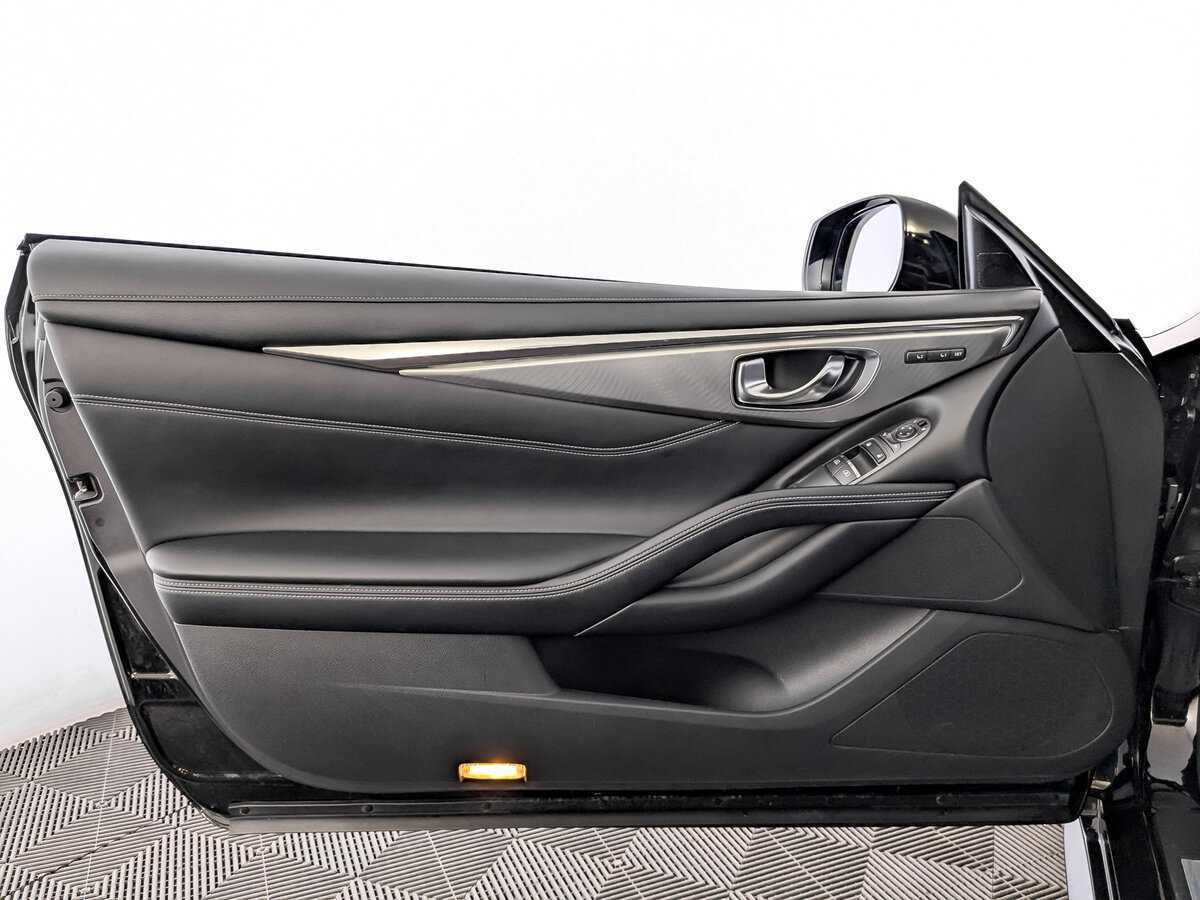 Infiniti Q60, 2020 Фото №17