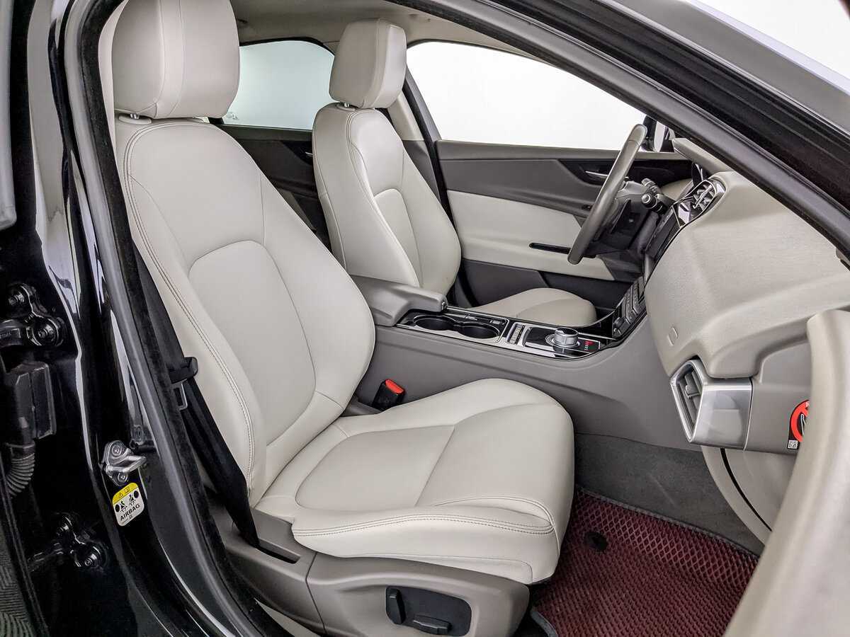 Jaguar XE, 2015 Фото №24