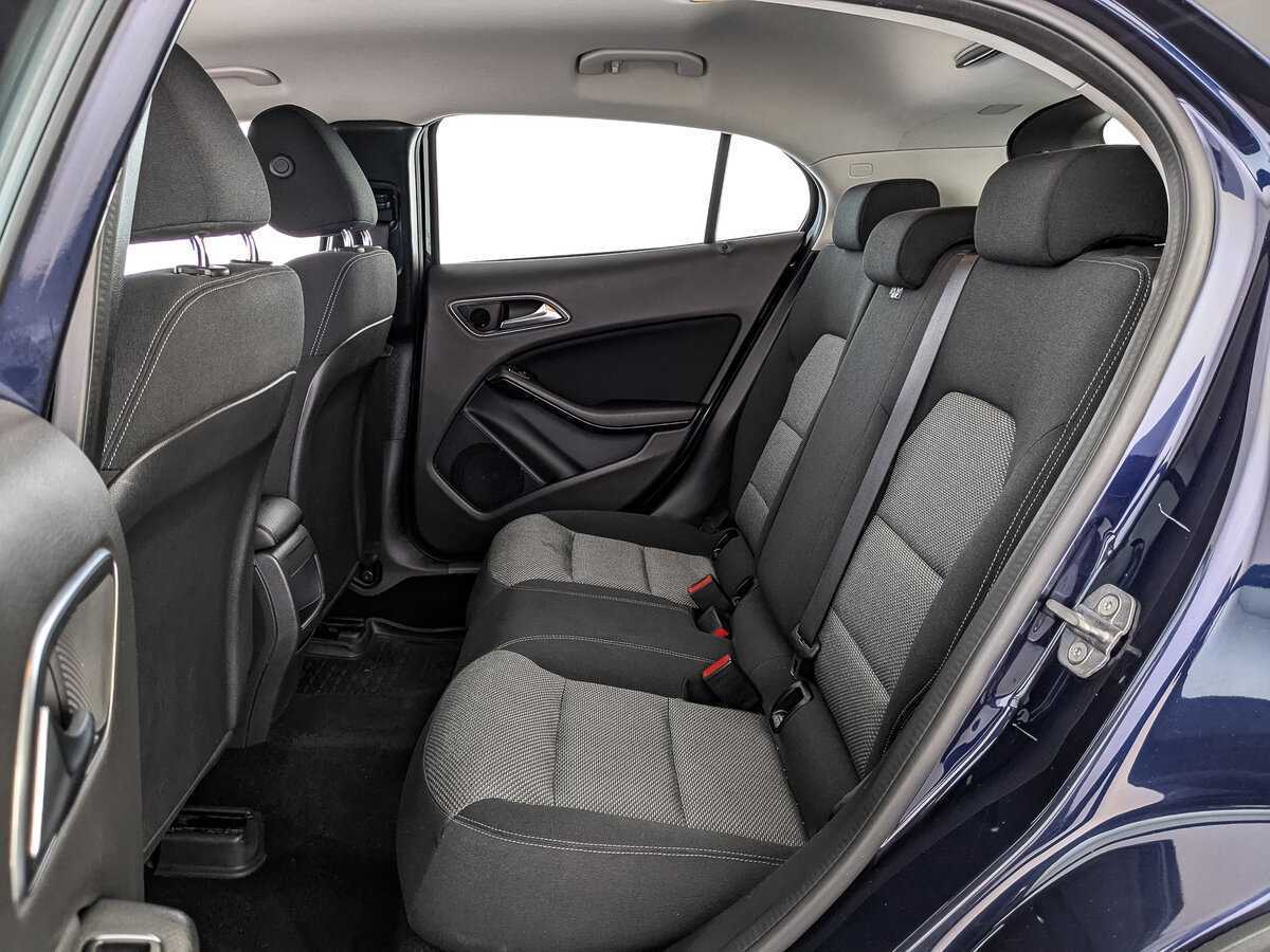 Mercedes-Benz GLA 200, 2018 Фото №18