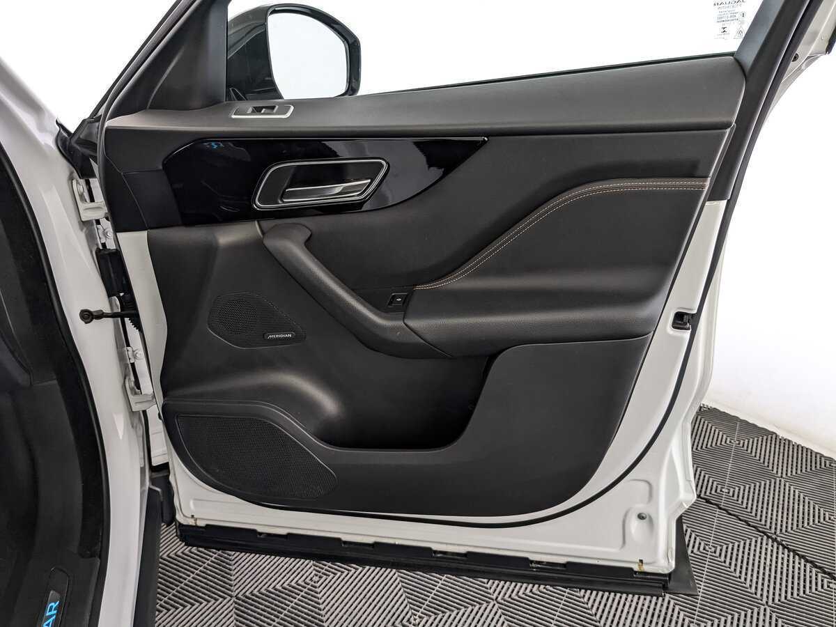 Jaguar F-Pace, 2018 Фото №25