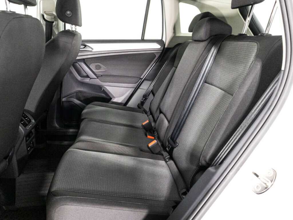 Volkswagen Tiguan, 2021 Фото №10