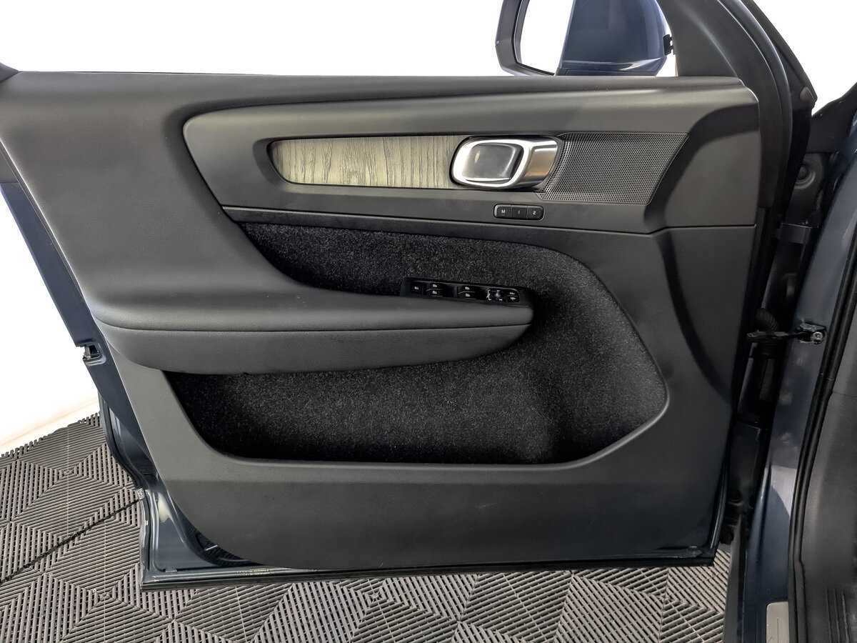 Volvo XC40, 2019 Фото №18