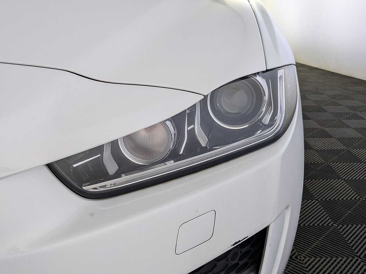 Jaguar XE, 2019 Фото №11