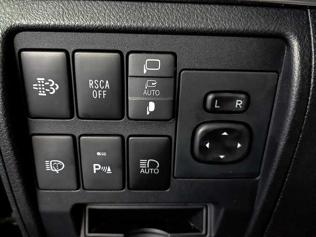 Toyota Land Cruiser, 2019 Фото №29