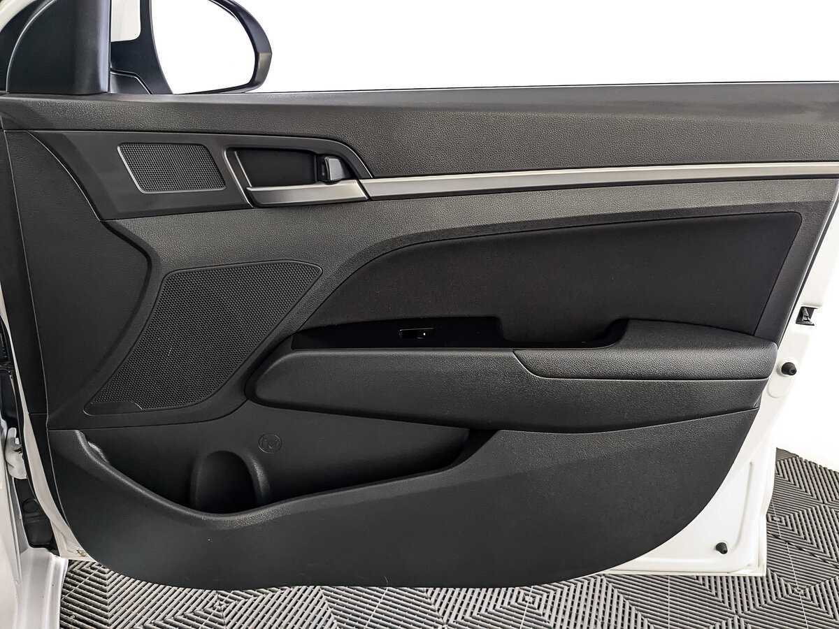 Hyundai Elantra, 2018 Фото №24