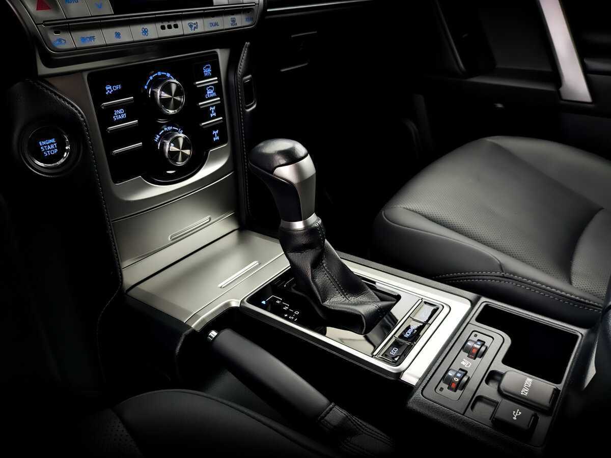 Toyota Land Cruiser Prado, 2021 Фото №26