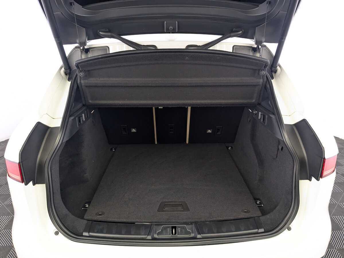 Jaguar F-Pace, 2018 Фото №10