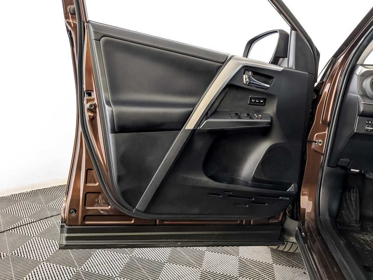 Toyota RAV4, 2017 Фото №19