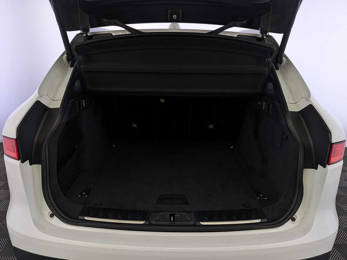 Jaguar F-Pace, 2018 Фото №10