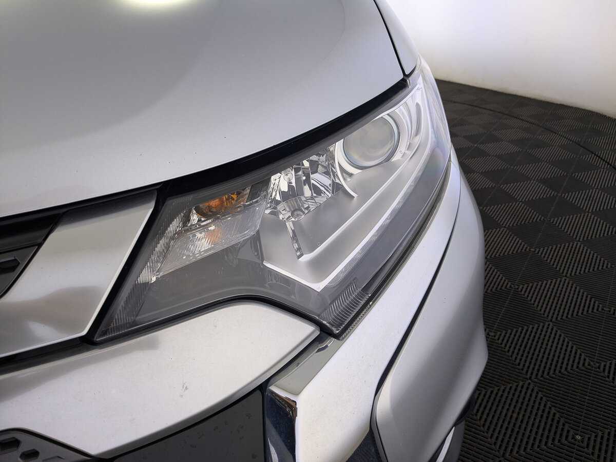 Mitsubishi Outlander, 2019 Фото №11