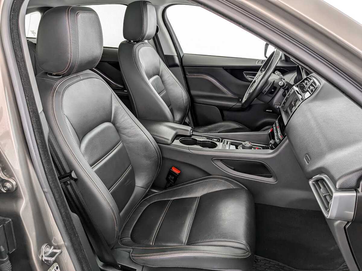 Jaguar F-Pace, 2017 Фото №23