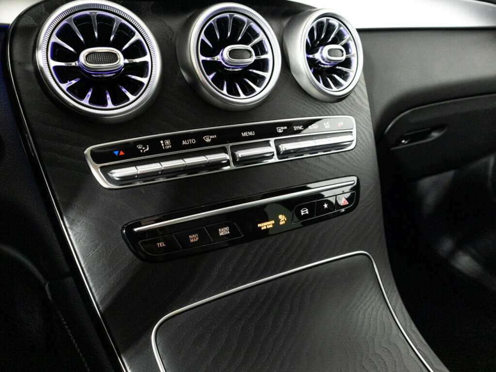 Mercedes-Benz GLC 200, 2019 Фото №16