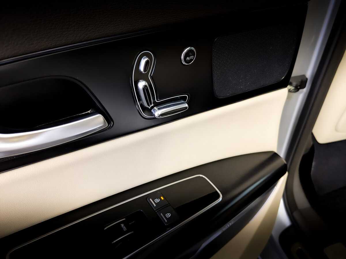 Kia Quoris, 2013 Фото №28