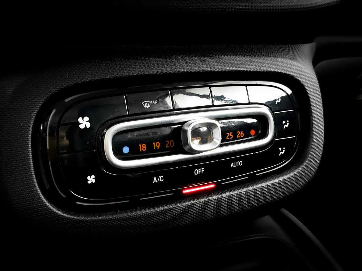Smart Fortwo, 2018 Фото №24