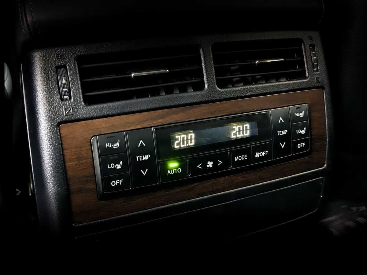 Toyota Land Cruiser, 2018 Фото №27