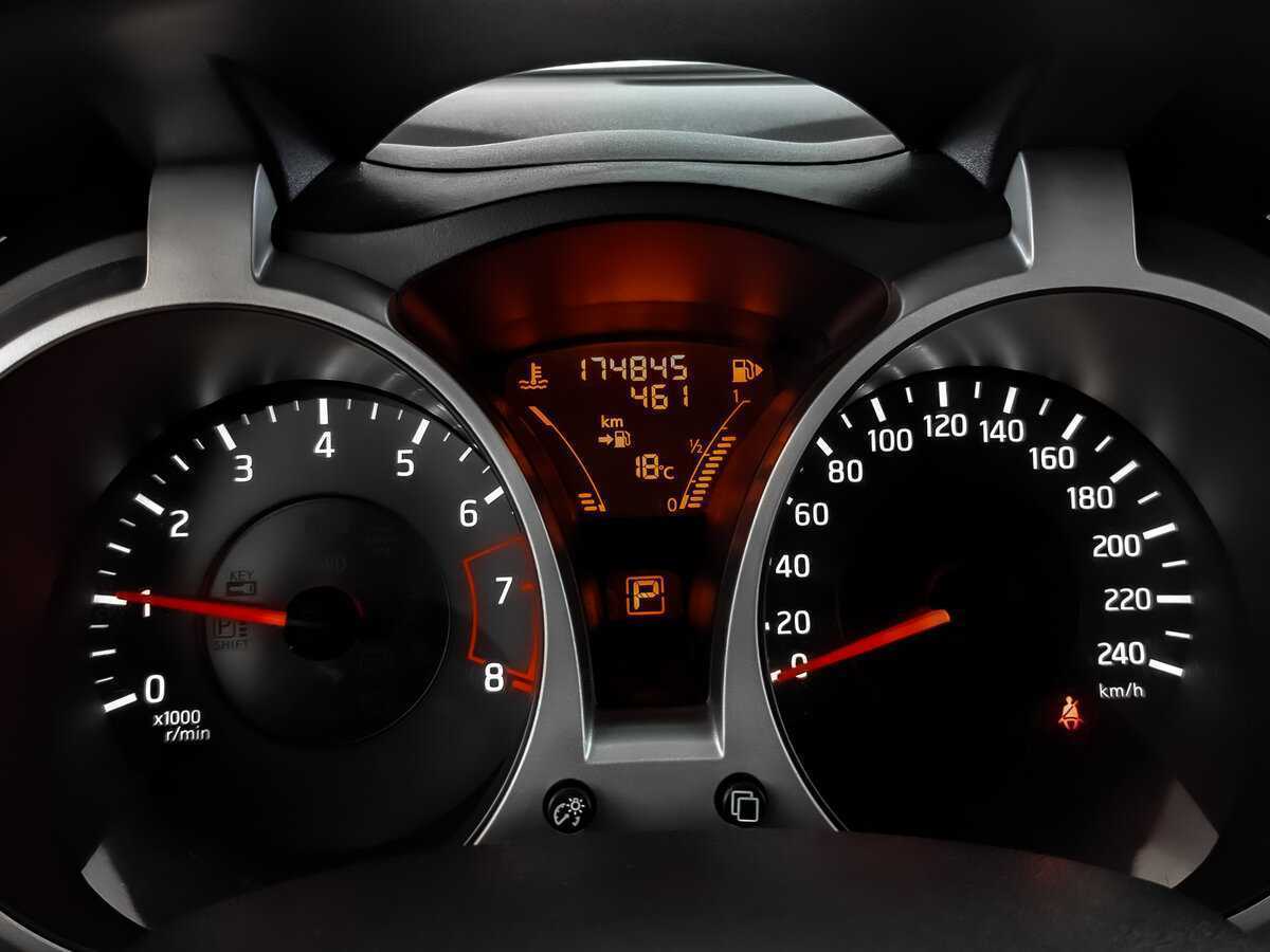 Nissan Juke, 2012 Фото №14