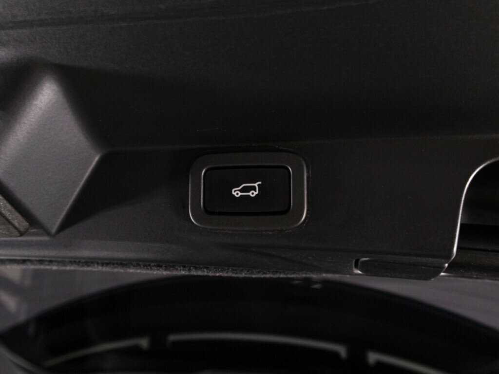 Land Rover Range Rover Sport, 2018 Фото №16