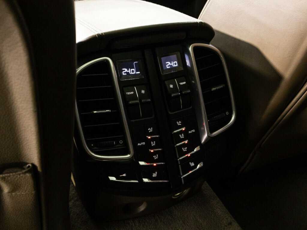 Porsche Cayenne Diesel, 2010 Фото №21