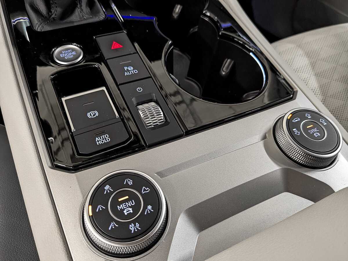 Volkswagen Touareg, 2020 Фото №21