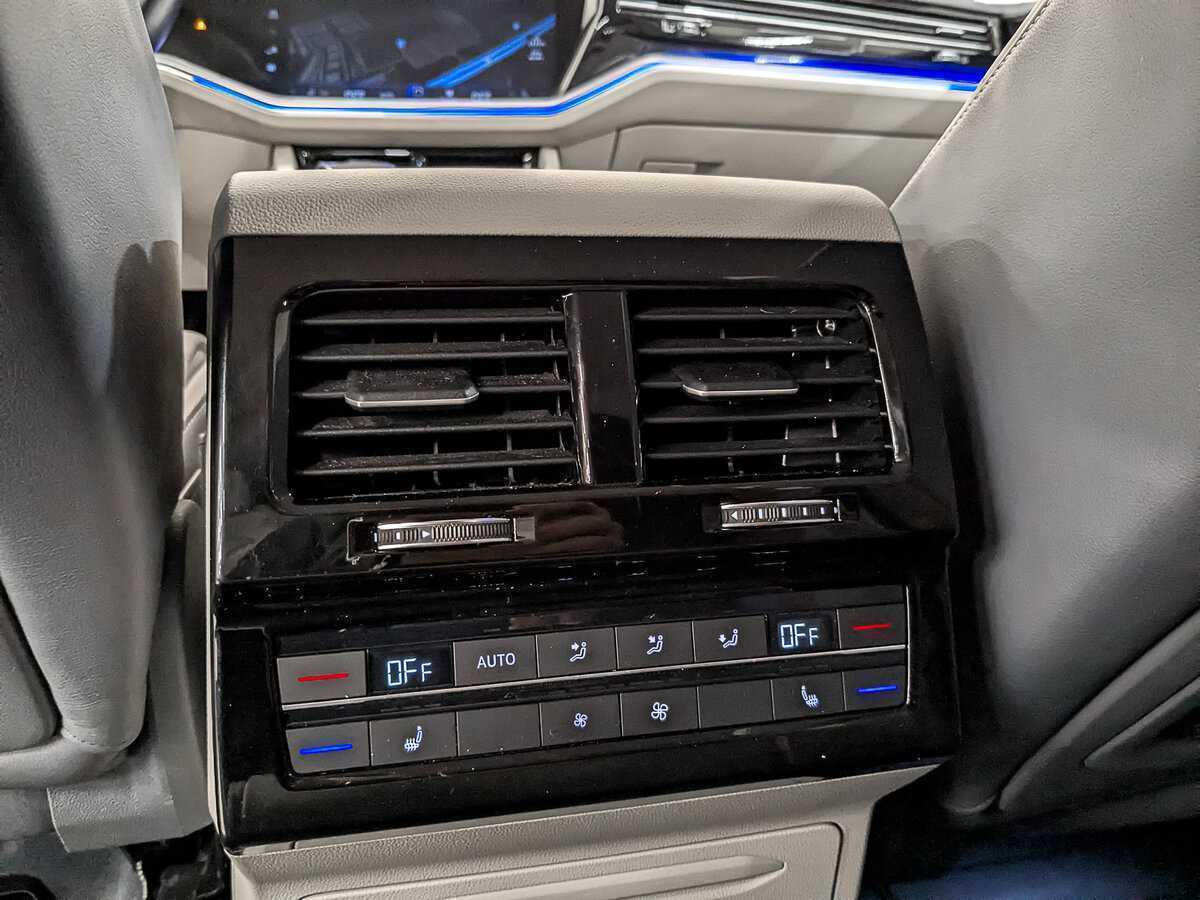 Volkswagen Touareg, 2020 Фото №29