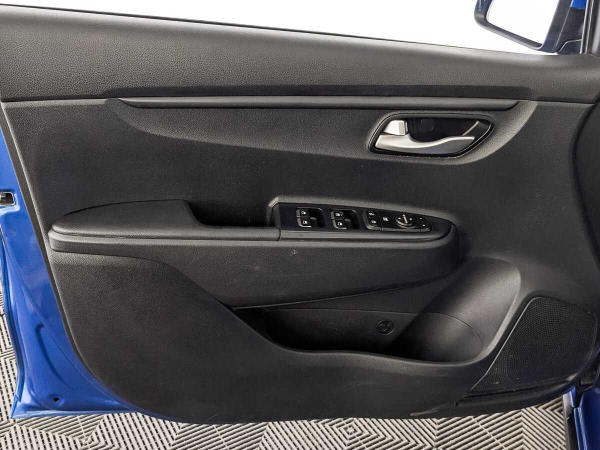 Kia Rio X-Line, 2020 Фото №18