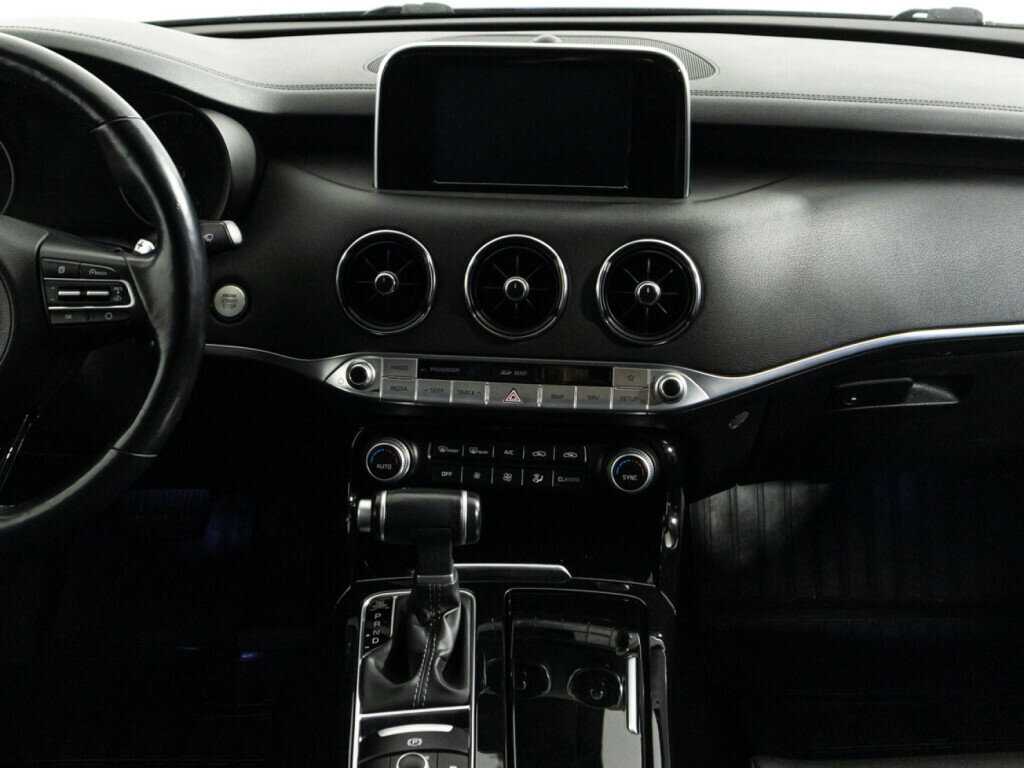 Kia Stinger, 2019 Фото №14