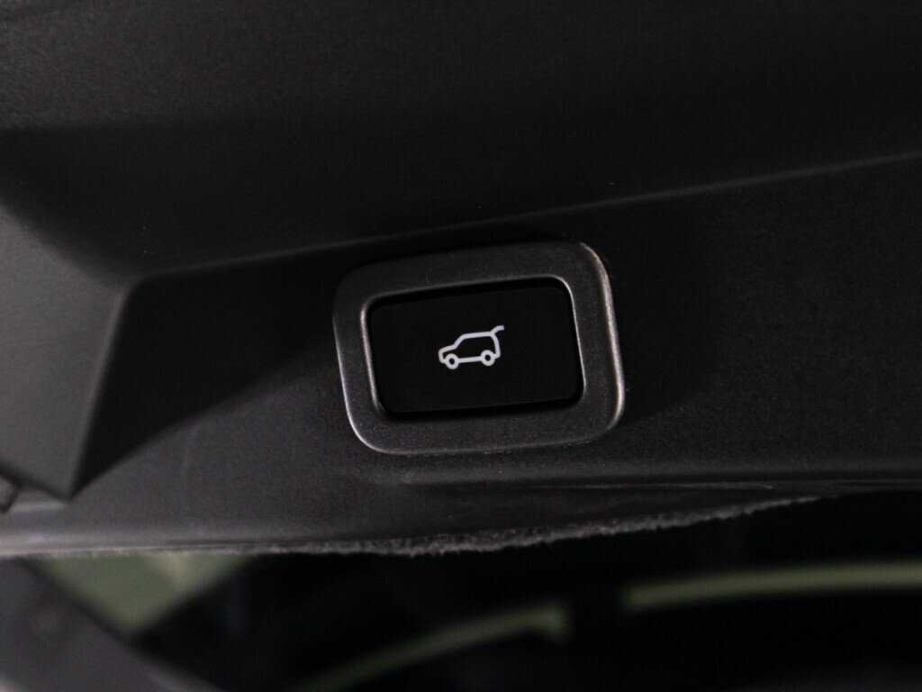 Land Rover Range Rover Sport, 2018 Фото №17