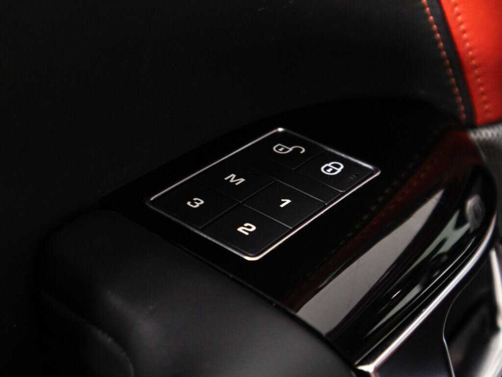 Land Rover Range Rover Sport, 2018 Фото №20