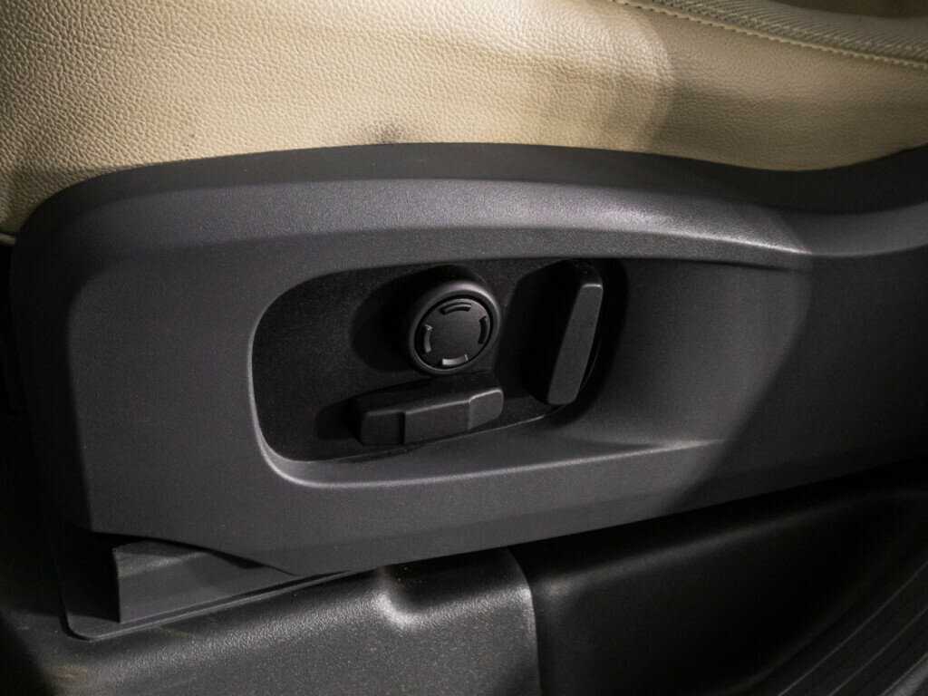 Land Rover Defender 110, 2021 Фото №18