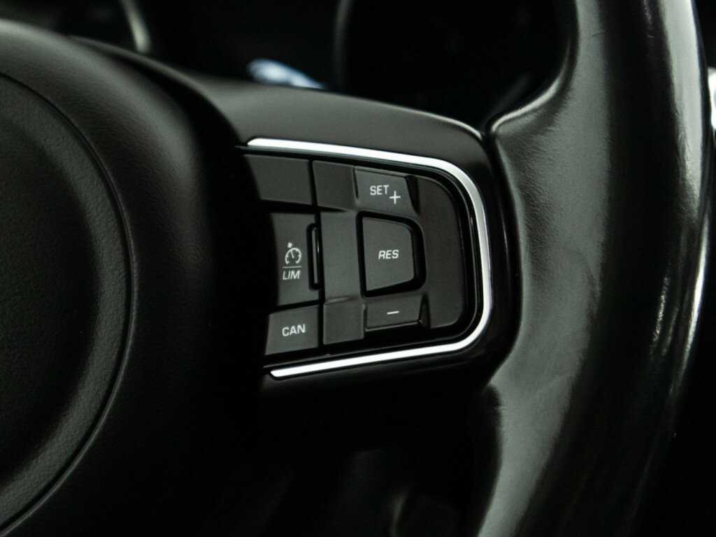 Jaguar F-Pace, 2016 Фото №22